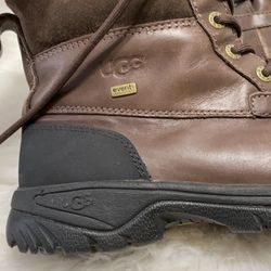 UGG Butte men's boots size 7