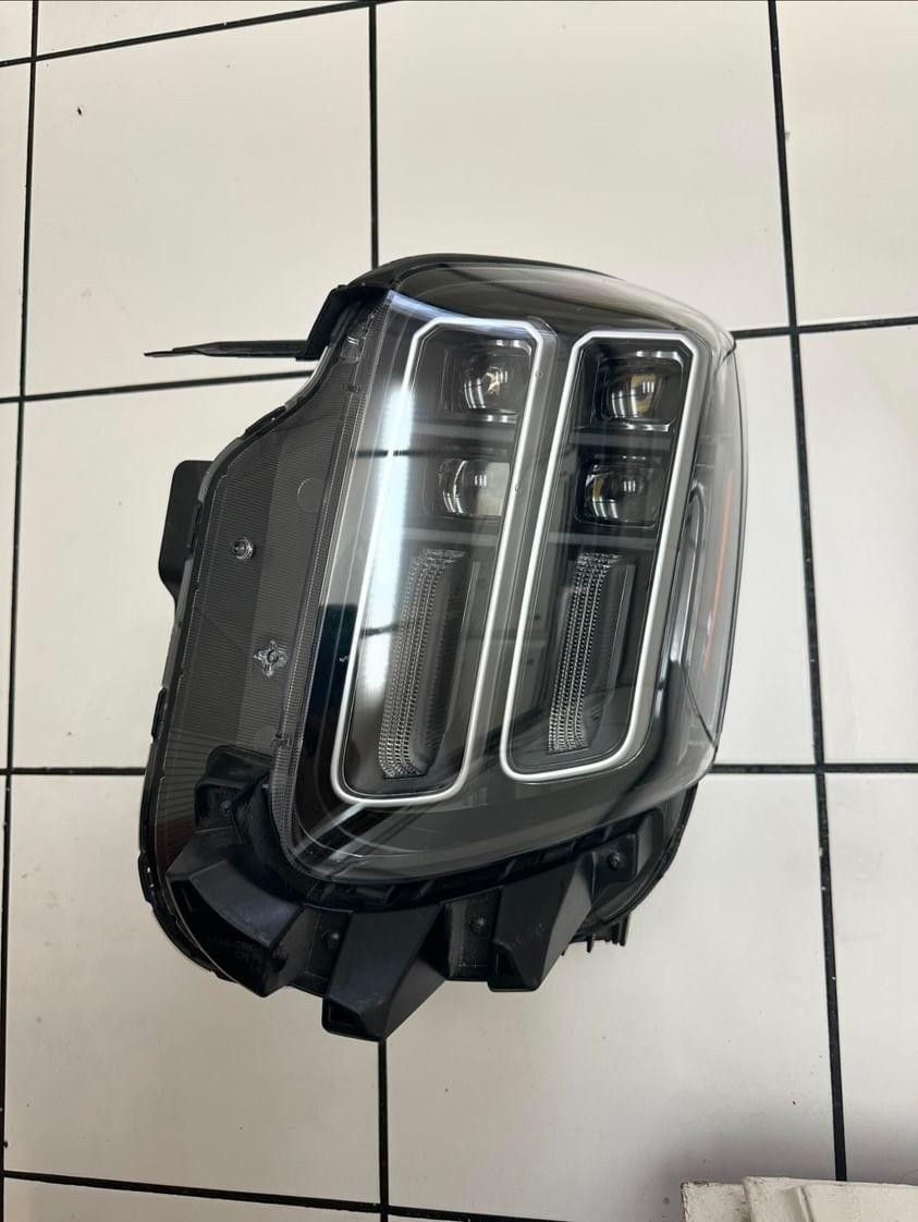 2023 Kia Telluride   LEFT Headlight W/ Ballast