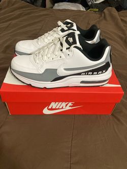 Nike Air Max LTD Low-Top Sneakers