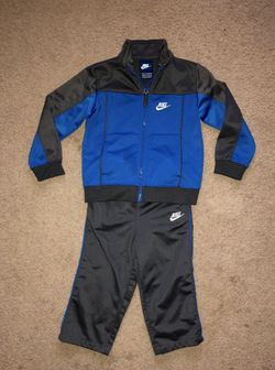 Nike baby outfit sz 24m