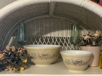 Pyrex Vintage Mushroom Bowls.
