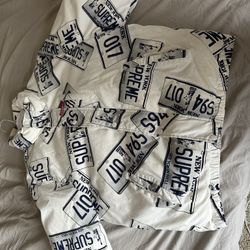 White SUPREME License Plate Puffy Jacket FW 17 Collection - Size M