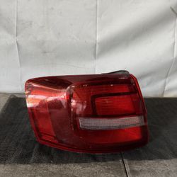 2015-2016-2017-2018 VOLKSWAGEN JETTA TAIL LIGHT LEFT SIDE OEM