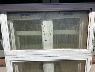 4 White Window Units