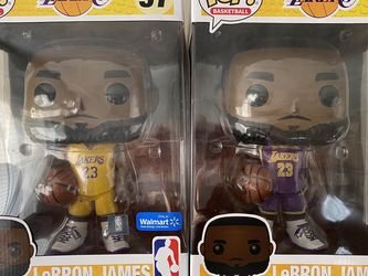 Funko Pops NBA Lebron James 97 98 Lakers 10 Inch Purple & Yellow lot jumbo giant