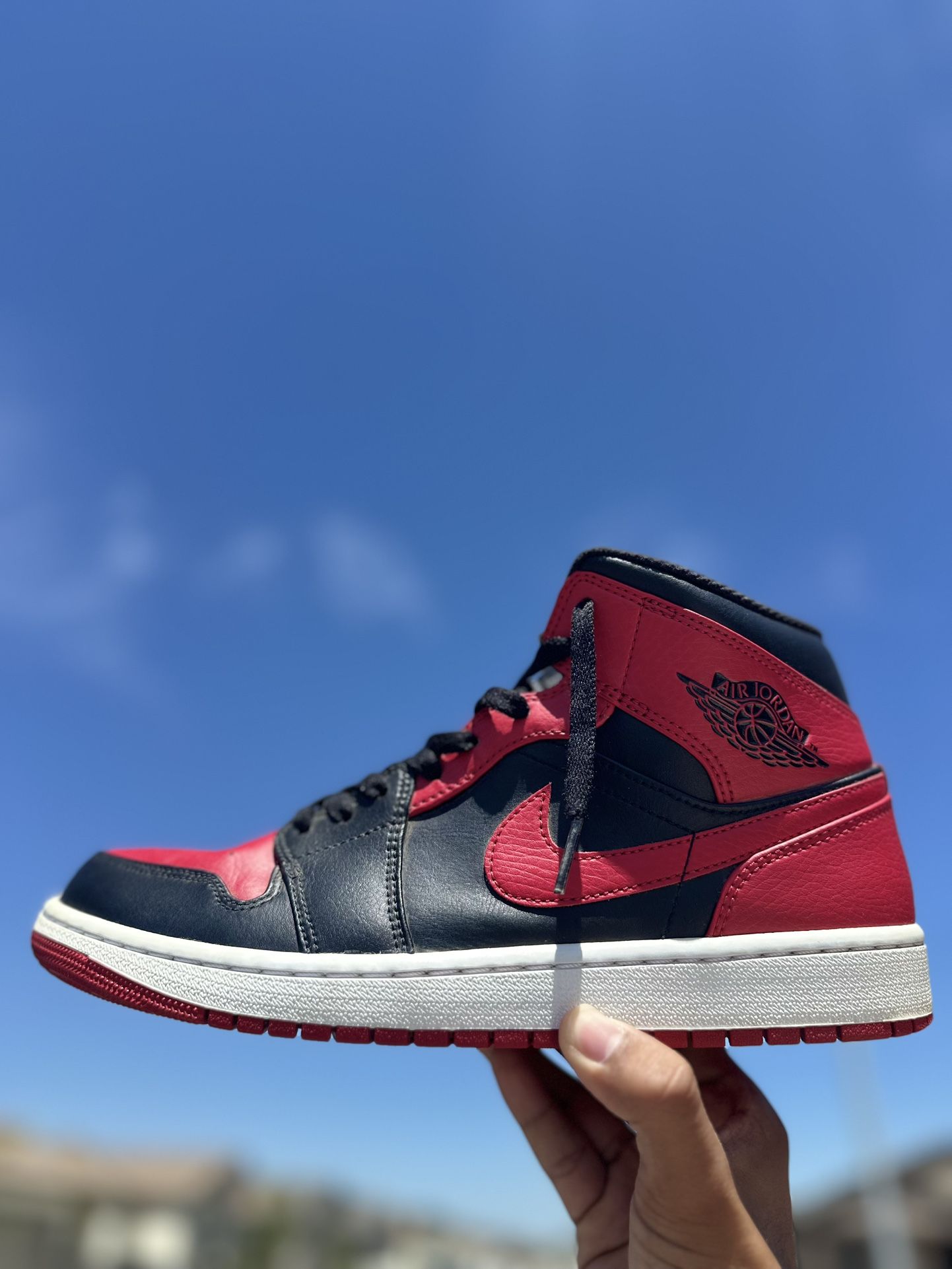 Air Jordan 1 Mid “Banned”