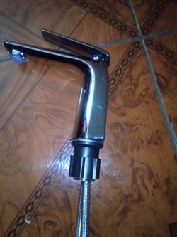 Llave de agua para el sink