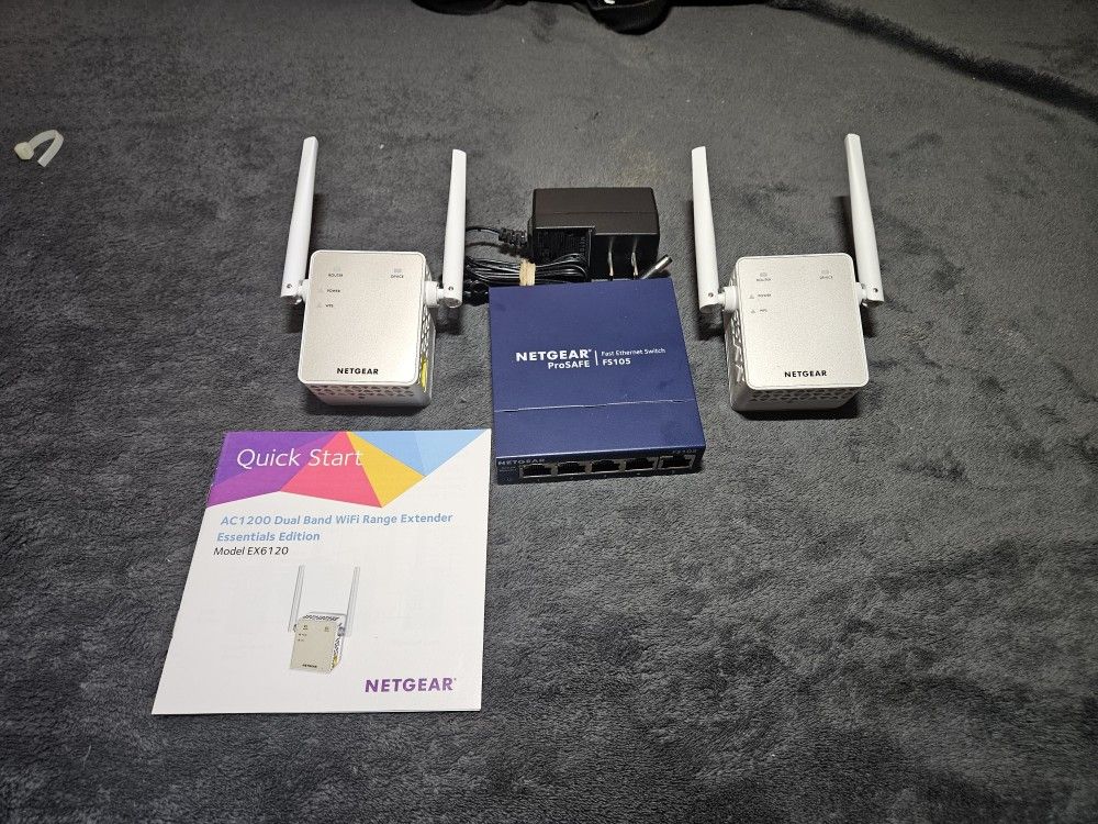 Netgear  WiFi Range Extenders  - 5 Port Ethernet Switch