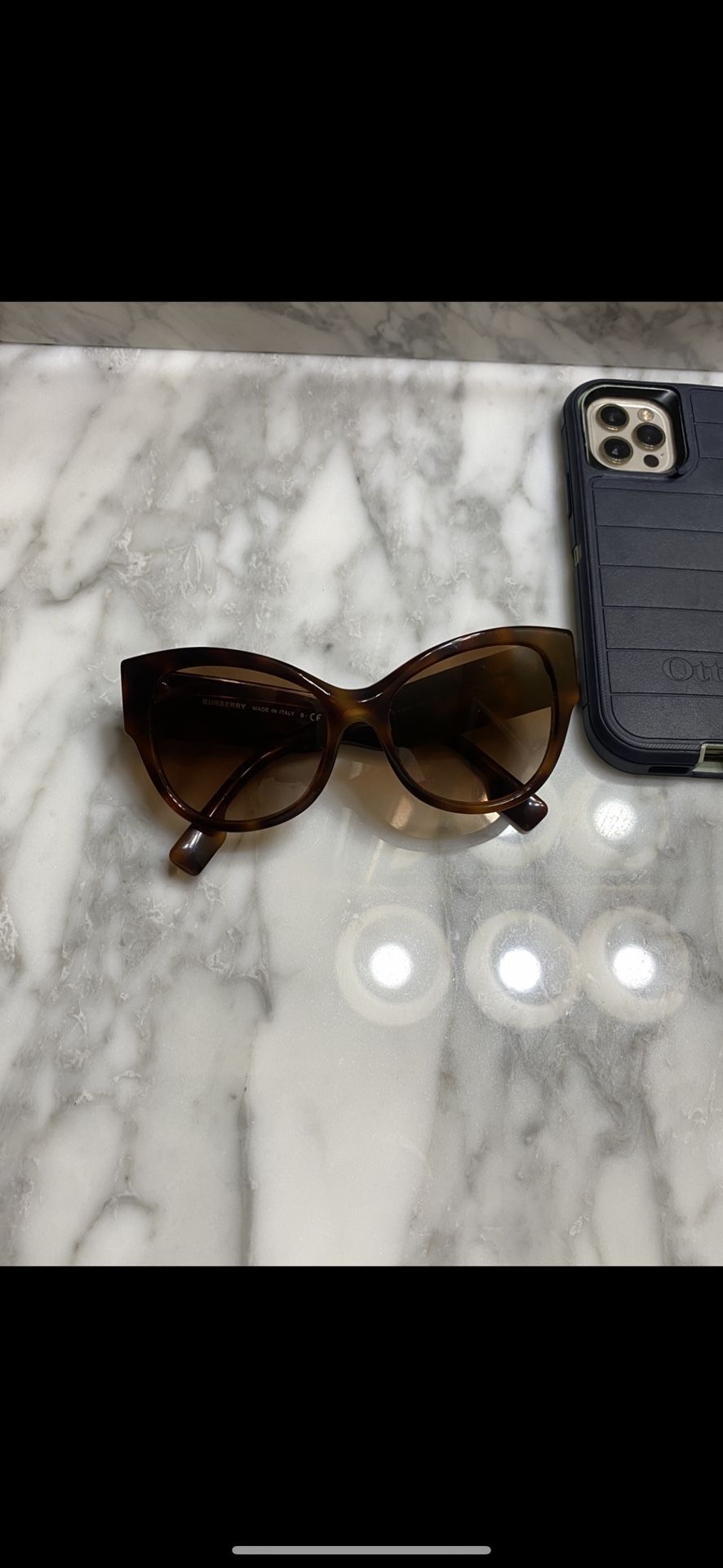 Burberry Shades, Gucci, Nike, Louis Vuitton, Bape, Kenzo, Psycho Bunny, Hugo Boss, Adidas,apple