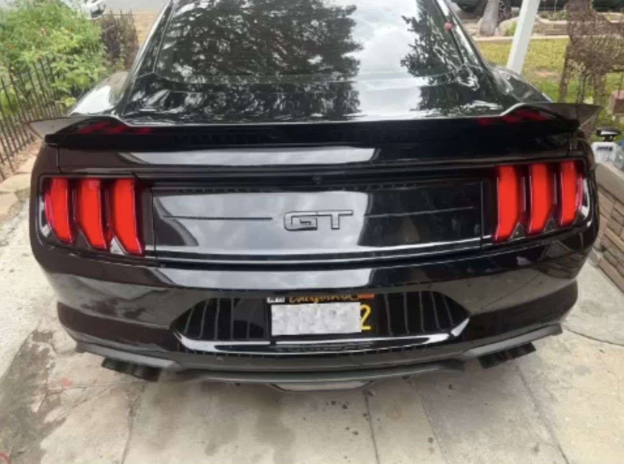 Mustang MMD V-Series Rear Spoiler (BLACK)