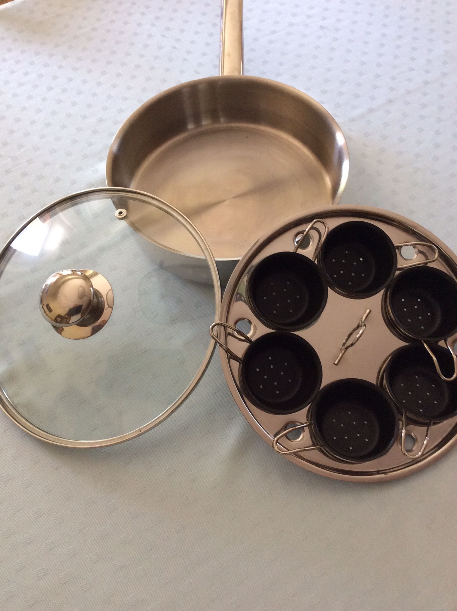 William Sonoma Stainless 6-Cup Egg Poacher