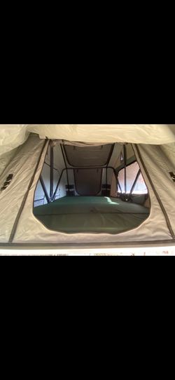 Thule car/truck tent. All weather