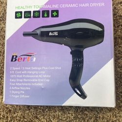 Berta Hair dryer With Diffuser And Attachment