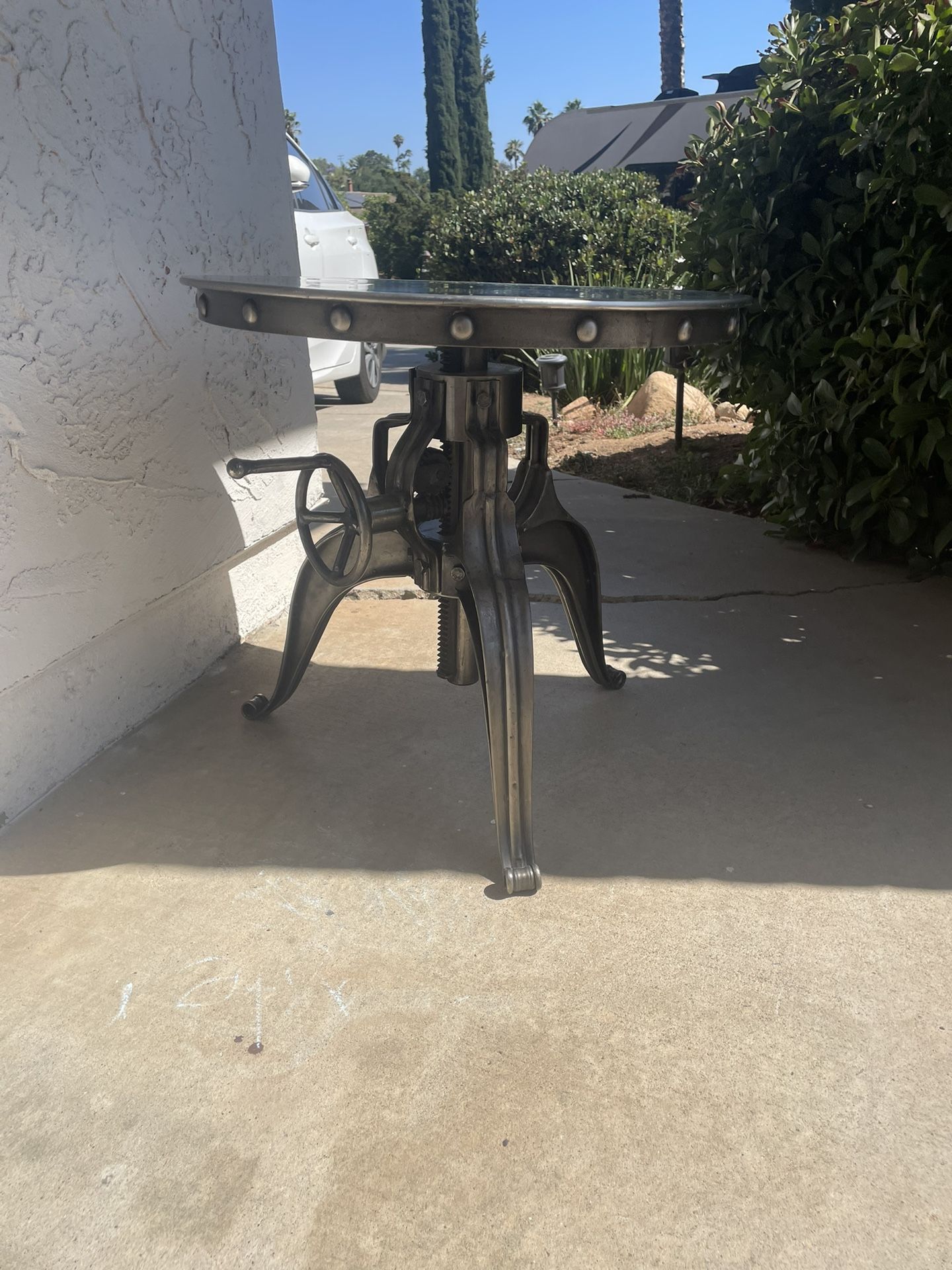 Moti Sheridan Round Gathering Adjustable Table