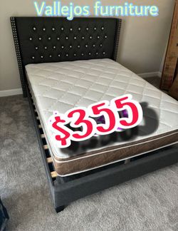 New queen bed