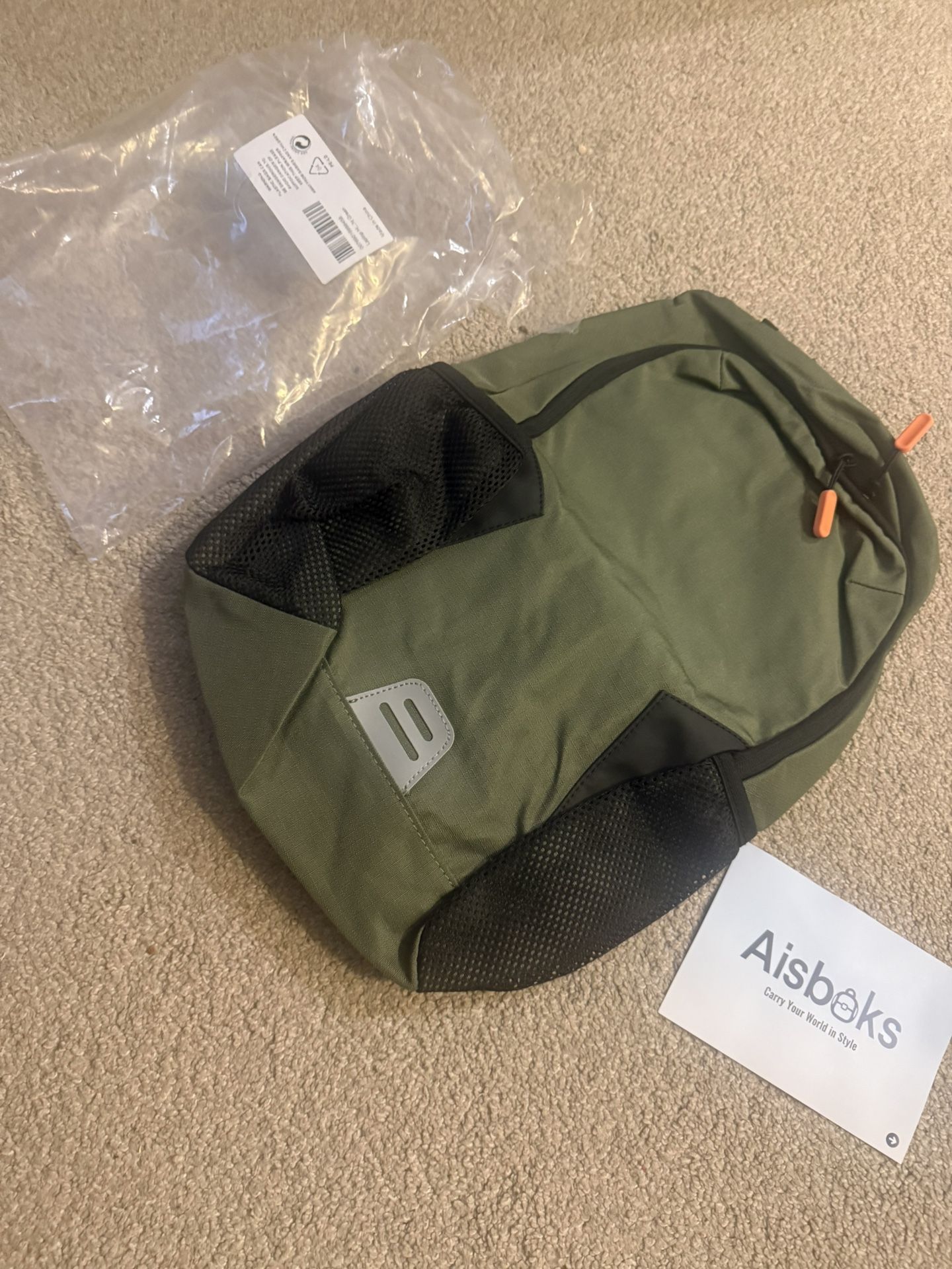 Laptop Hiking Folding Backpack,16L Hiking DayPack with Emergency Whistle,0.57LB Lightweight,Water and Wear Resistant Deep Green New sealed packages P