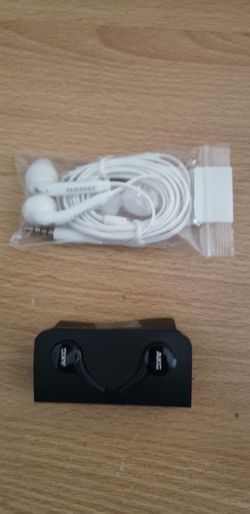 Original out of the box wired Samsung headphones