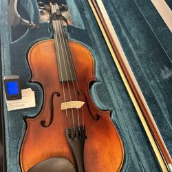 4/4 Violin with New Bow, Digital Tuner, Shoulder Rest, Extra Strings $240 Firm
