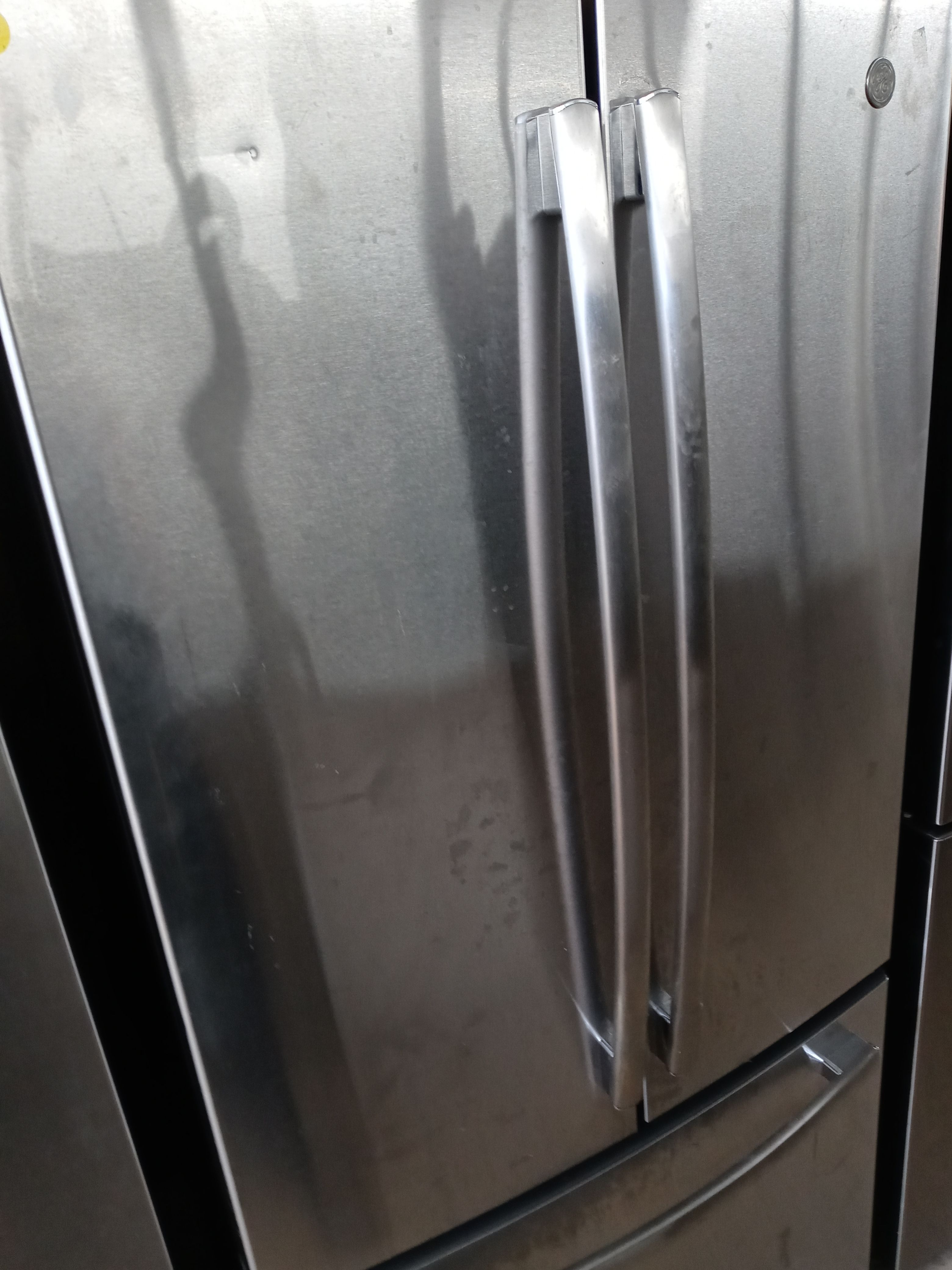 GE 33" stainless steel french door refrigerator - Free delivery