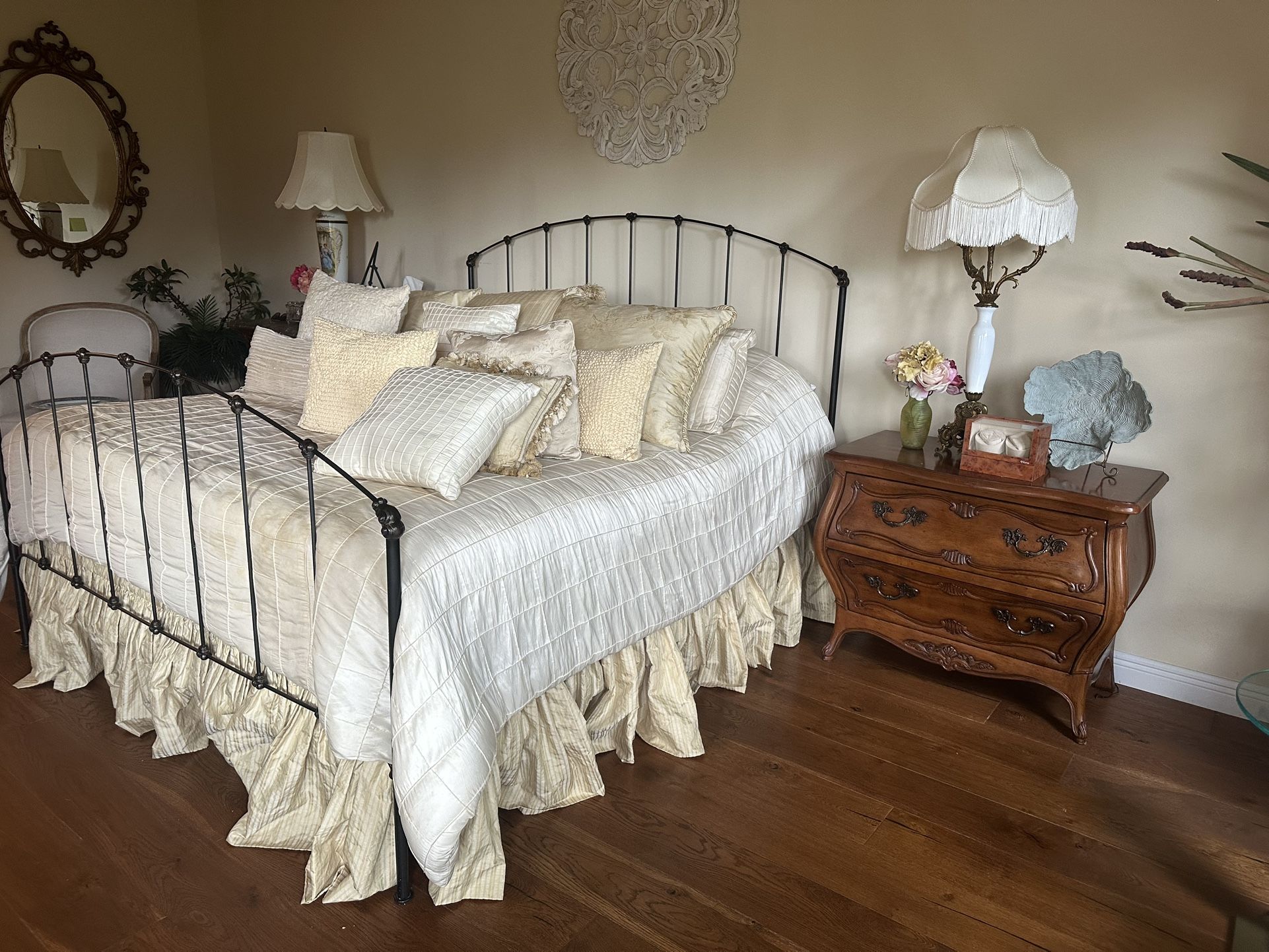 King Size Charles Peters Metal Bed & mattress