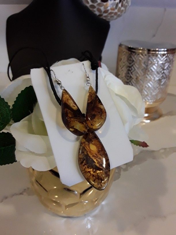 Amber Set ( Earrings/ Choker )