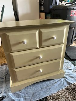 Perfect small dresser