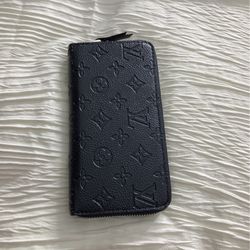 BLACK LOUIS VUITTON WALLET