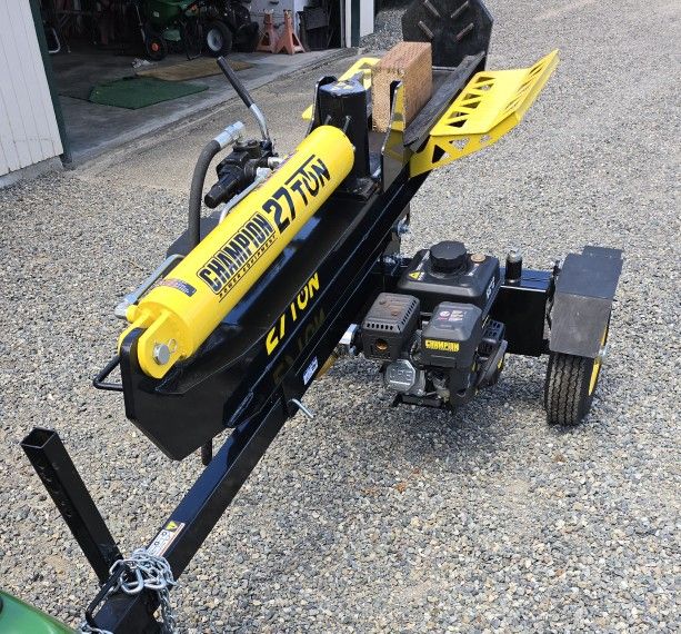 Champion 27 Ton Log Splitter