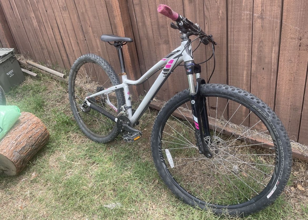 Women’s Mountain bike
