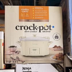 Cook & Carry 7Qt Crock Pot in Oatmilk Brand New In Box