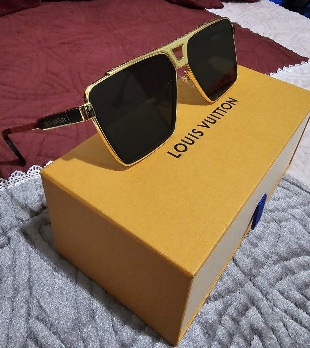 LOUIS VUITTON