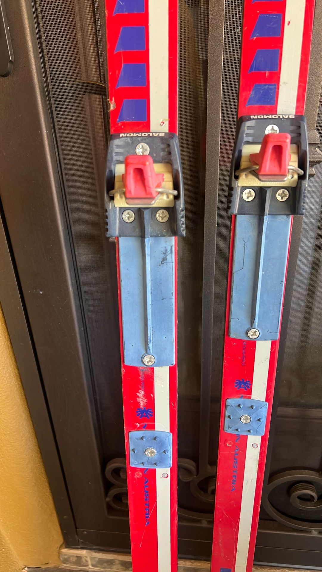 Skies Brand Salomon, Very Good