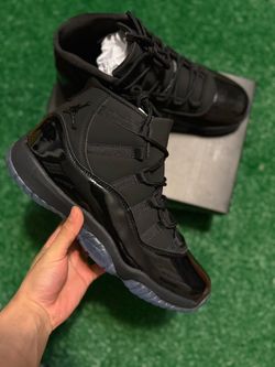 Air Jordan 11 Retro Cap And Gown