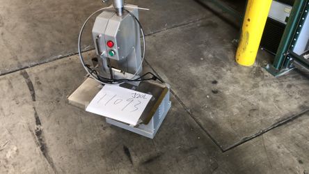 Never Used Only Displayed Restaurant Frozen Bone Meat Saw Cutter