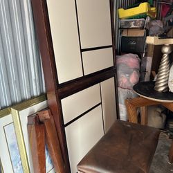 Table $45 🚚🎁🍀 Dining Table, Dining Room Furniture, Kitchen Dining Table, Craft Table. Items 