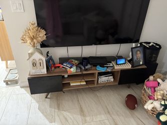 Tv stand