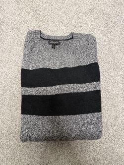 Banana Republic Gray Striped Knit Sweater - Medium