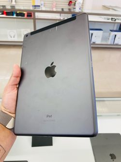 iPad 7th gen 32gb WiFi and LTE