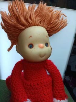 Strawberry shortcake style doll crochet outfit. (27)