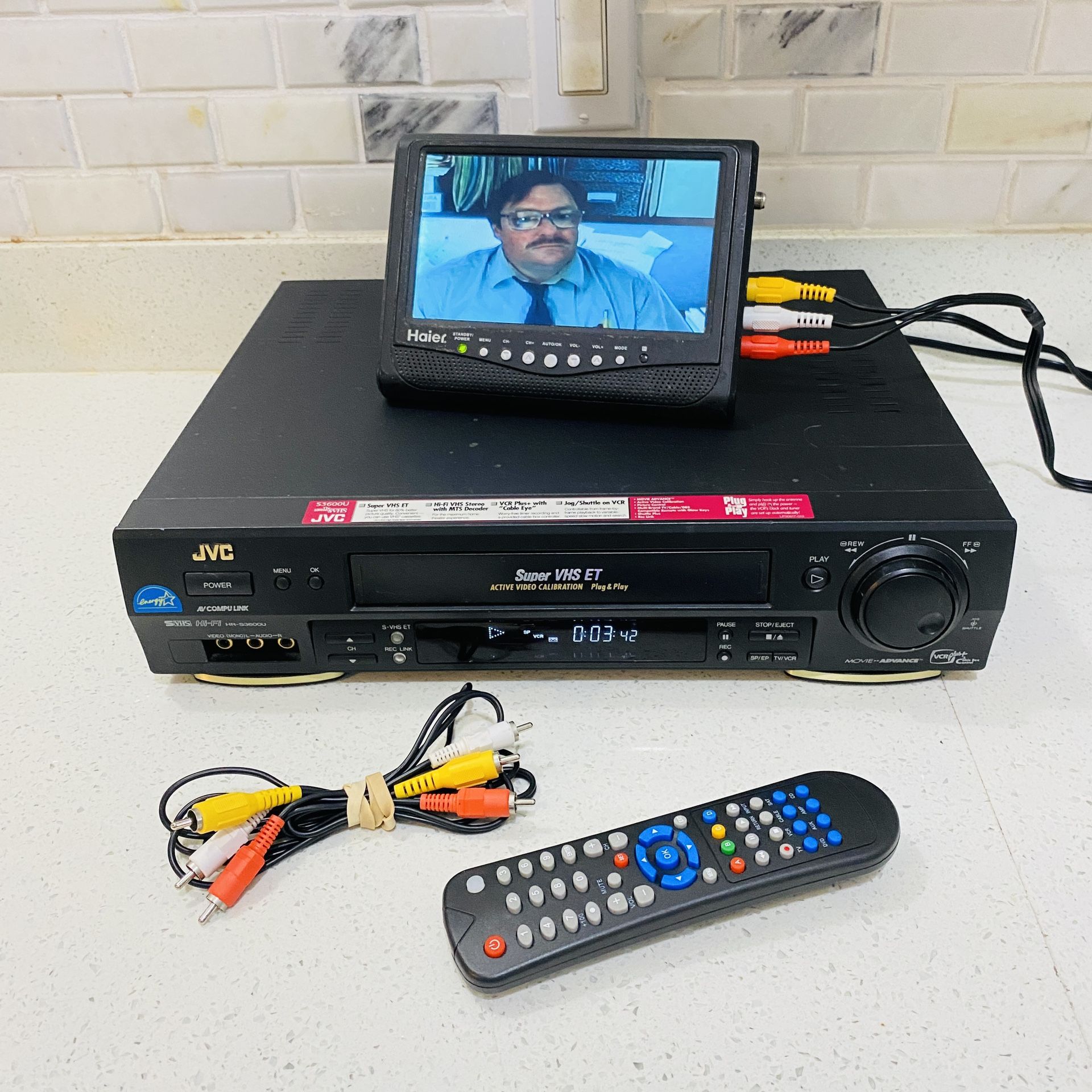 JVC HR-S3600U SVHS VCR Super VHS Cassette Player w/ Remote S-Video Out