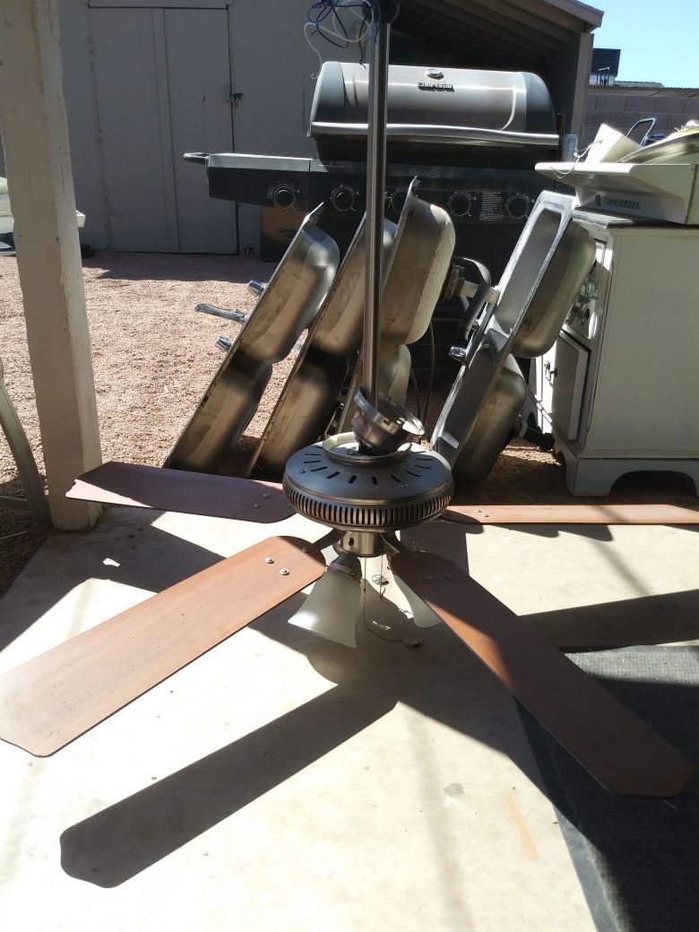 Ceilling fan light