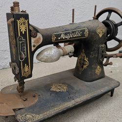 Majestic Sewing Machine 