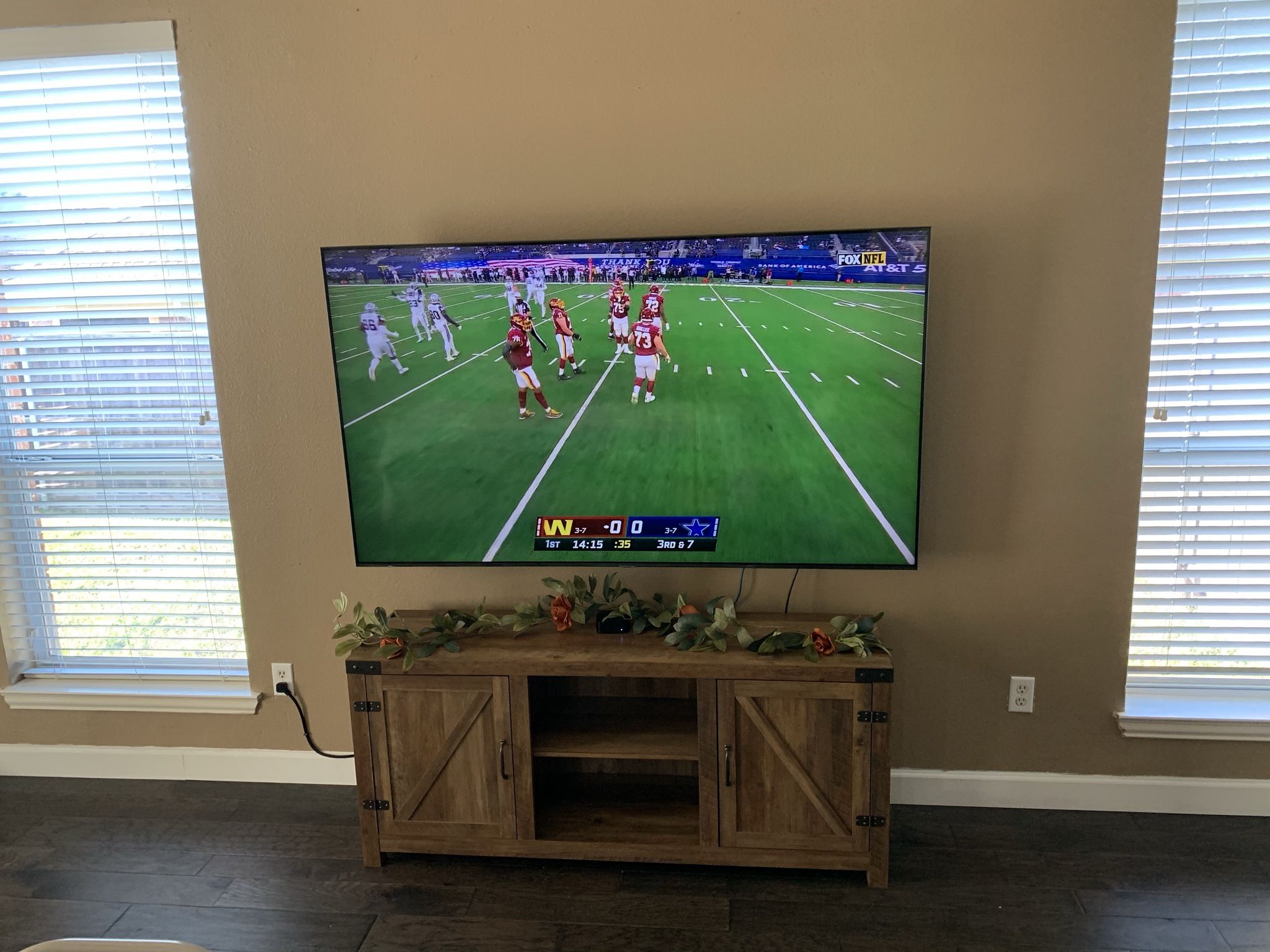 75” TV Samsung Crystal UHD 7 Series TU7000