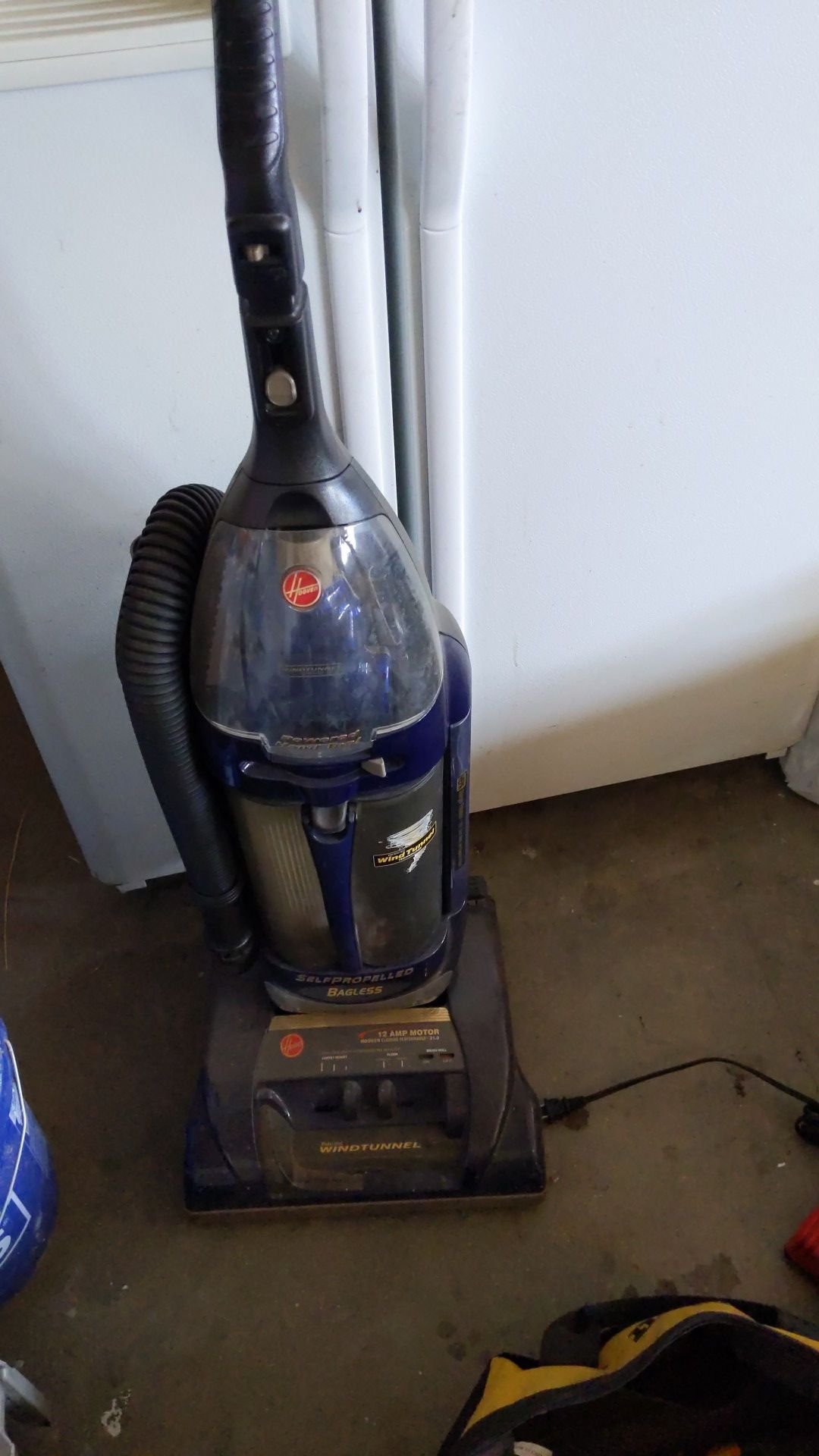 Hoover wind tunnel vacuum. Bagless self propelled