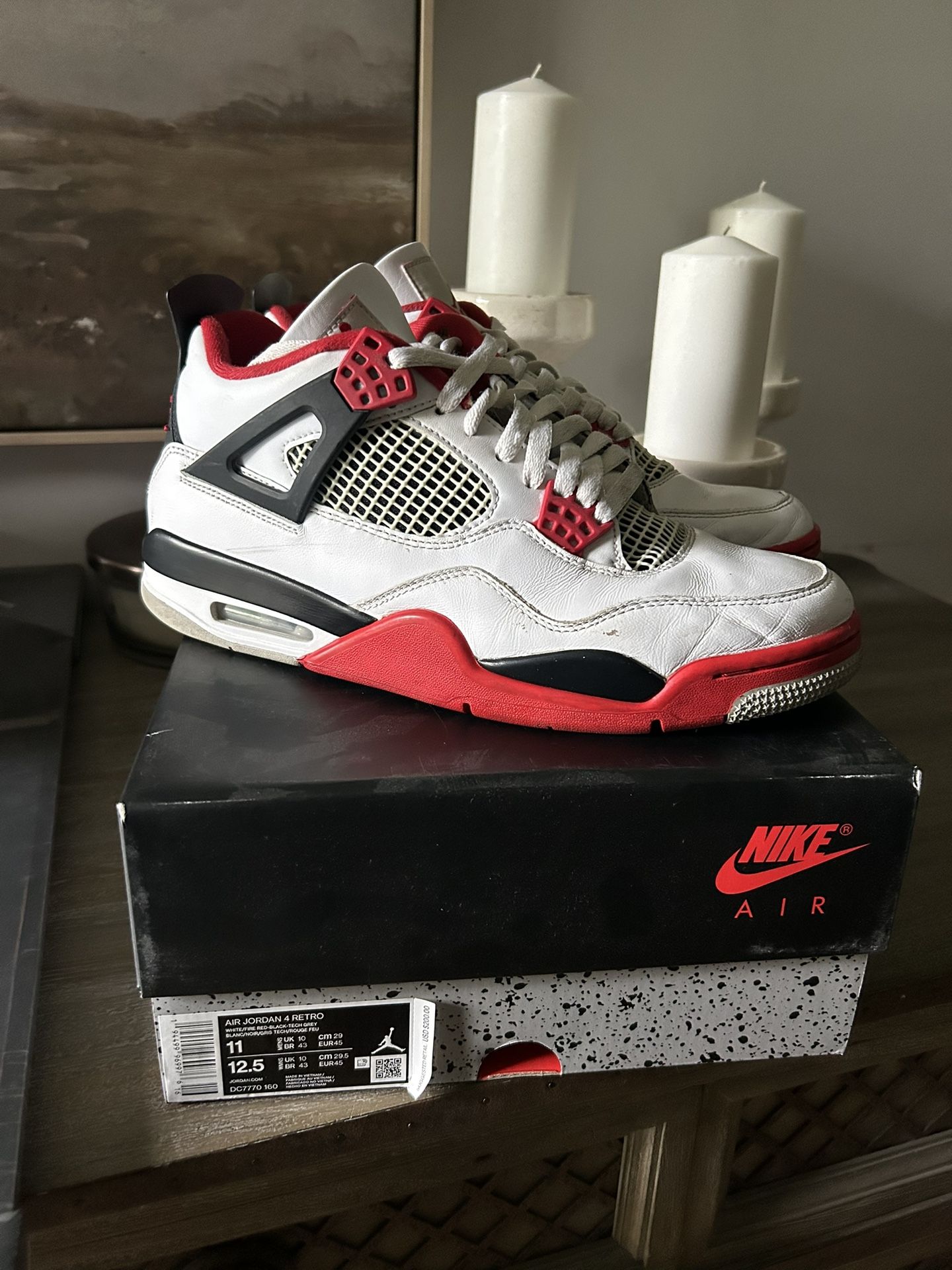 Jordan retro 4 fire red size 11