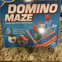 DOMINO MAZE 