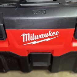 Milwaukee M18 Wet/Dry Shop Vac