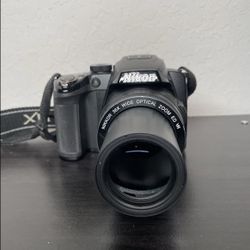 Nikon Coolpix P500