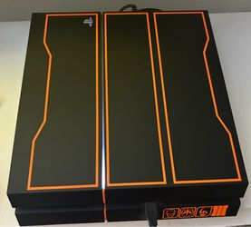 PS4-2 CONTROLLERS & 16 GAMES
