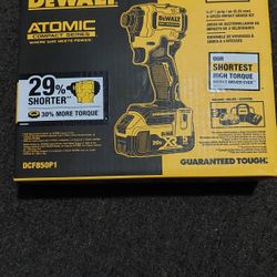 Bendo Un Juego De Taladro Con Bateria De 5HA Cargador Y La Bolsa  El Paquete Es Nuebo 